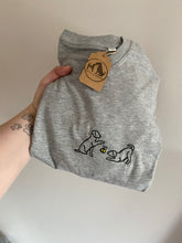 Load image into Gallery viewer, Puppies bee t-shirt