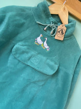 Load image into Gallery viewer, PRE-LOVED - Duck Flowers Fleece - Green