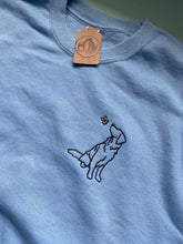 Load image into Gallery viewer, Imperfect Golden Retriever Bee Sweatshirt - Size M- Sky Blue

