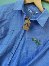 Load image into Gallery viewer, PRE-LOVED - Tulips Bee Shirt - Blue
