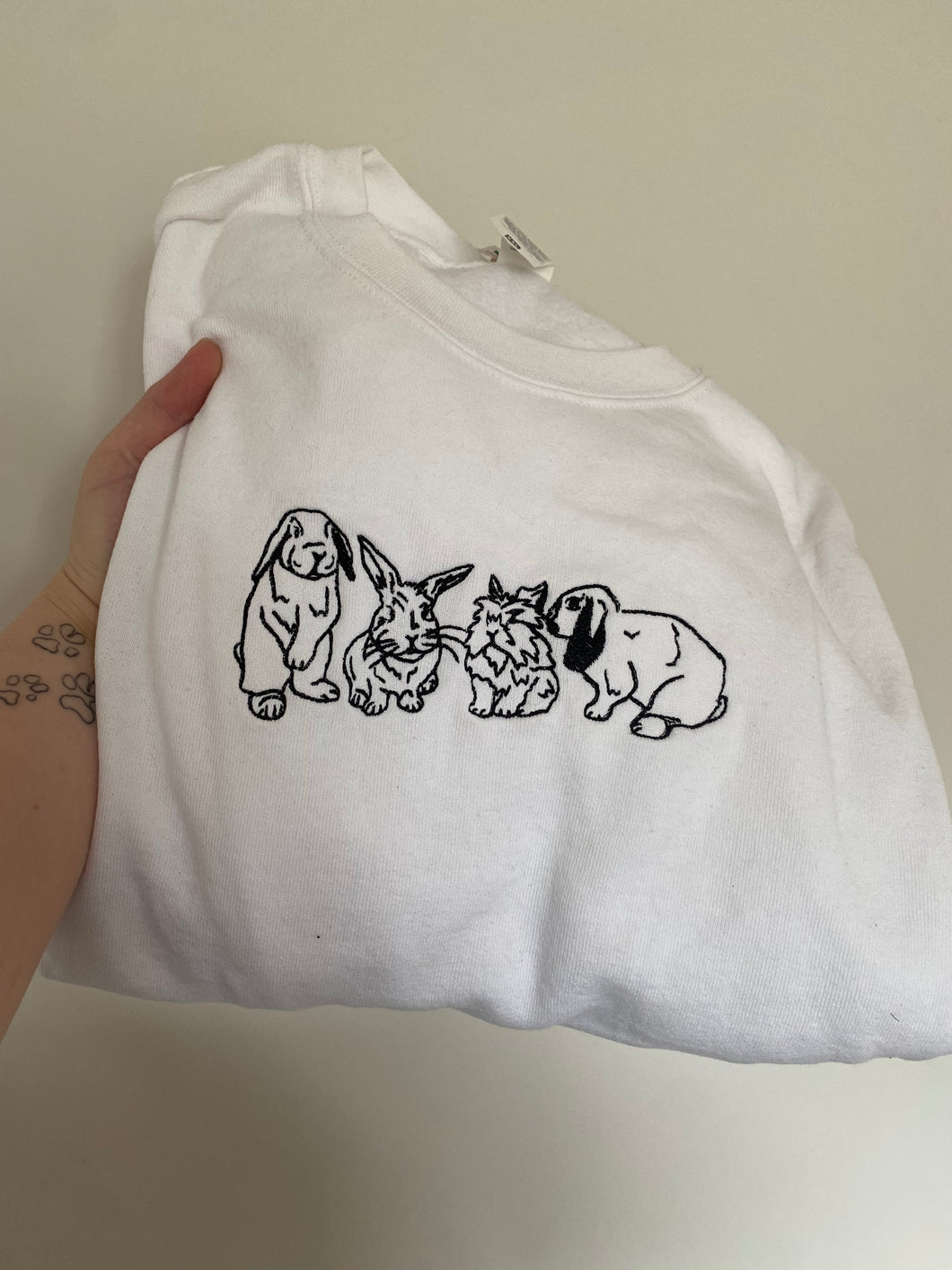 Bunny Sweatshirt - WHITE / 2XL