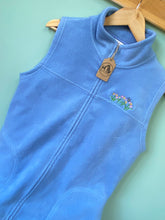 Load image into Gallery viewer, PRE-LOVED - Tulips Bee Fleece Gilet - Blue
