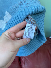 Load image into Gallery viewer, PRE-LOVED - Ducks Blue Flower knitted jumper

