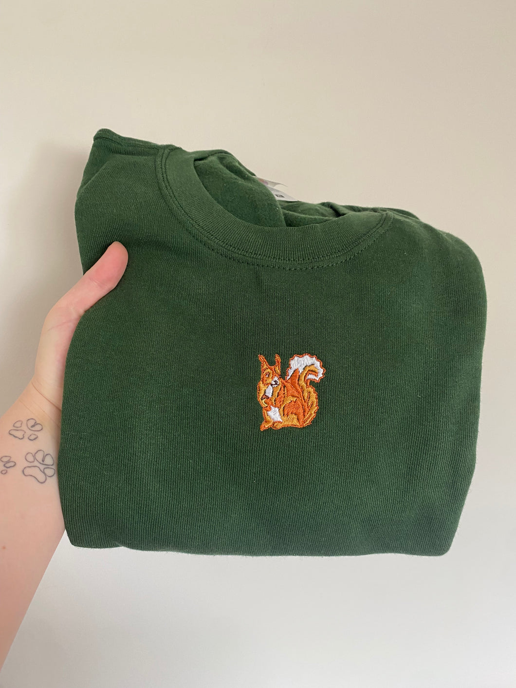 Red Squirrel Sweatshirt - FOREST GREEN / XL