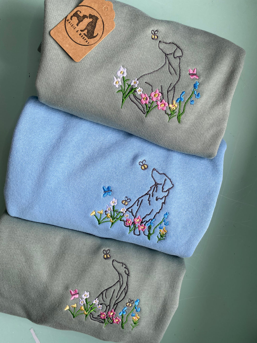 OUTLINE STYLE - Wildflower Dogs Sweatshirt - Embroidered sweater for dog lovers