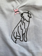Load image into Gallery viewer, IMPERFECT- Collie Bee T-shirt -XL LIGHT BLUE. (2)
