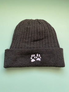 IMPERFECT- pawprint beanie charcoal